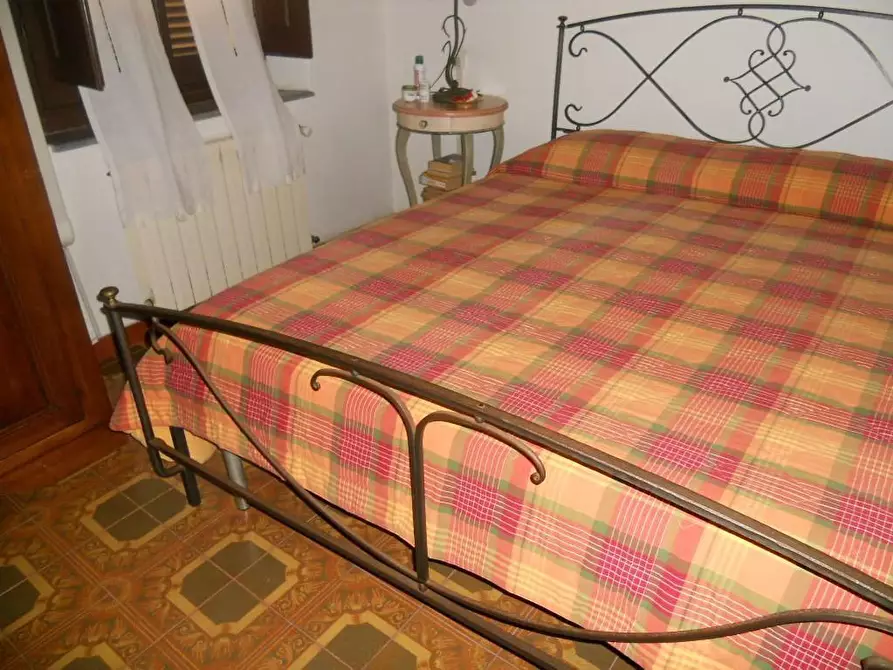 Immagine 10 di Villa in vendita  a Viareggio