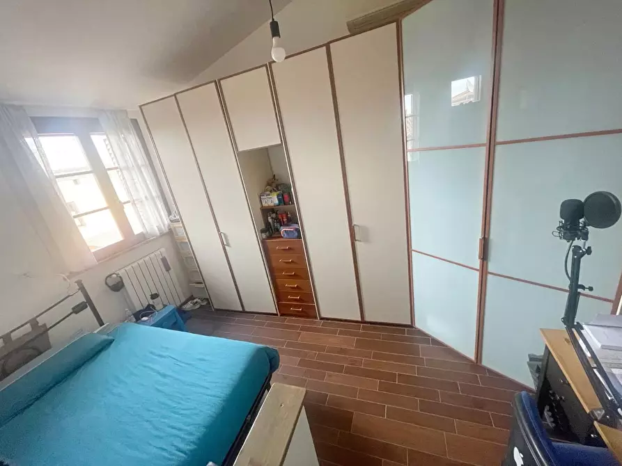 Immagine 8 di Appartamento in vendita  a Poggibonsi