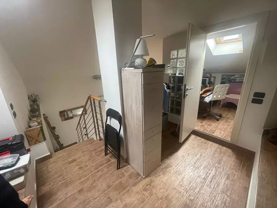 Immagine 11 di Appartamento in vendita  a Poggibonsi