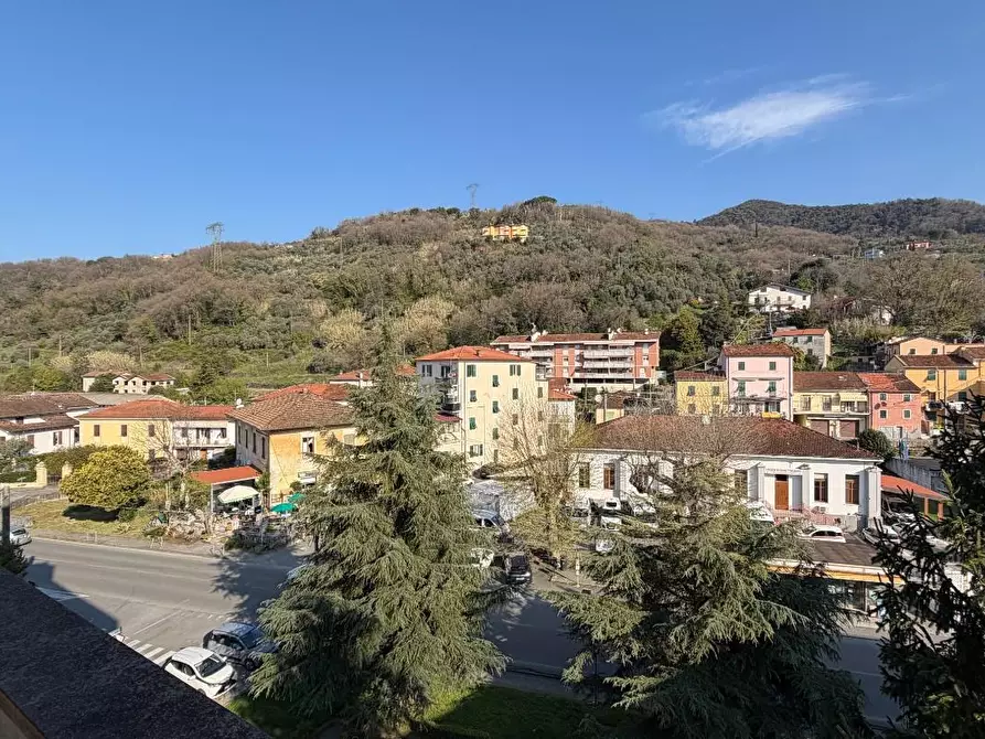 Immagine 8 di Appartamento in vendita  a Aulla