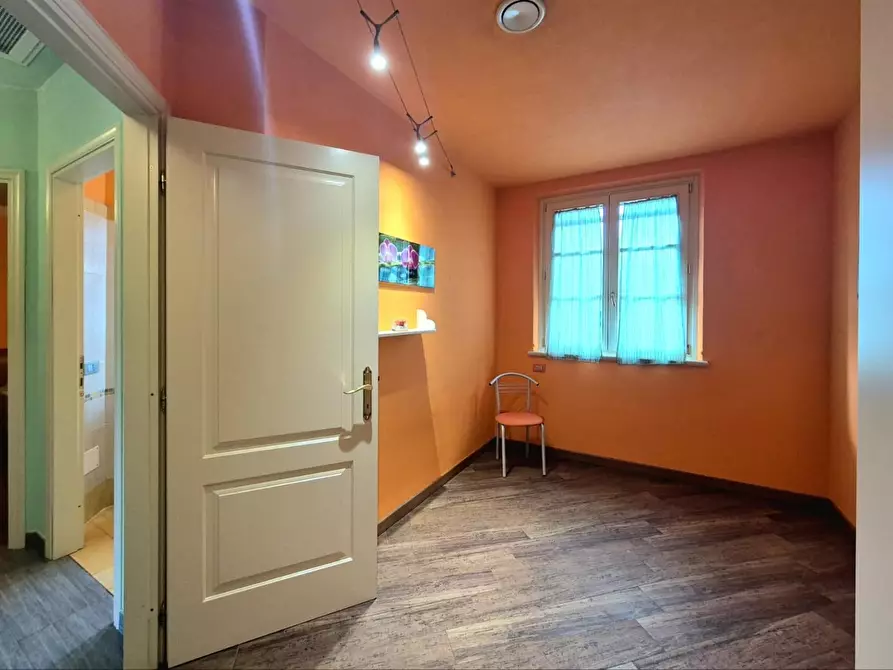 Immagine 29 di Villa in vendita  a Capannori