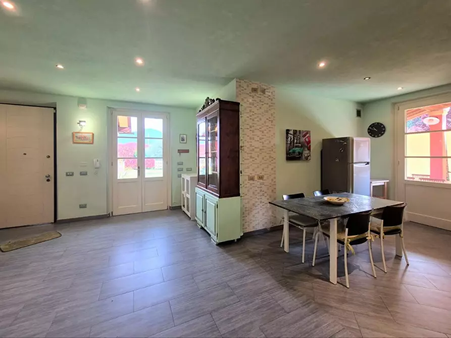 Immagine 23 di Villa in vendita  a Capannori