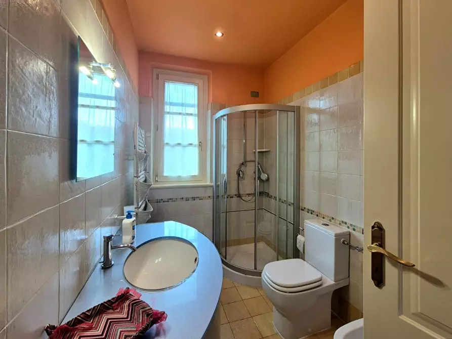 Immagine 31 di Villa in vendita  a Capannori