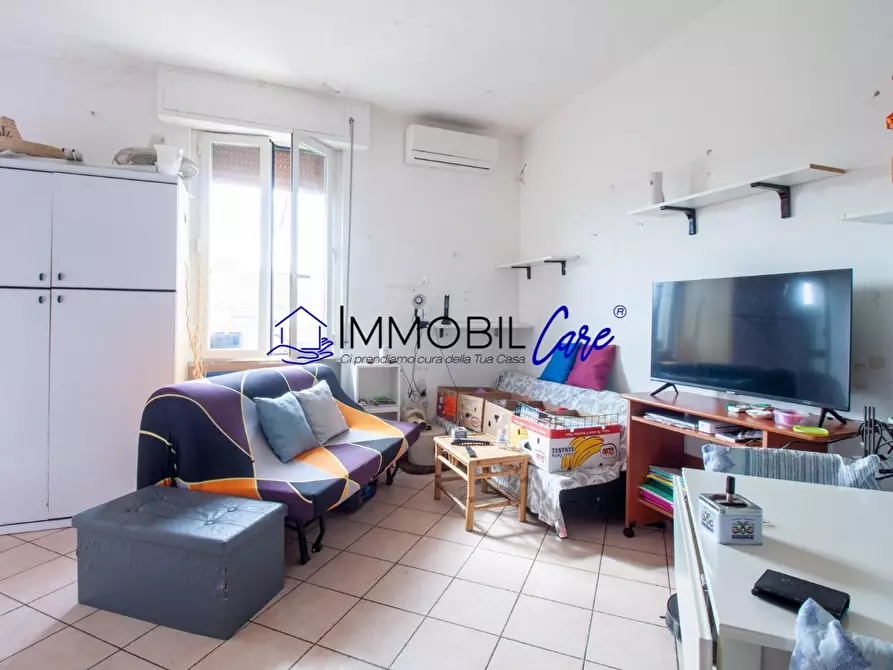 Immagine 9 di Appartamento in vendita  a Livorno