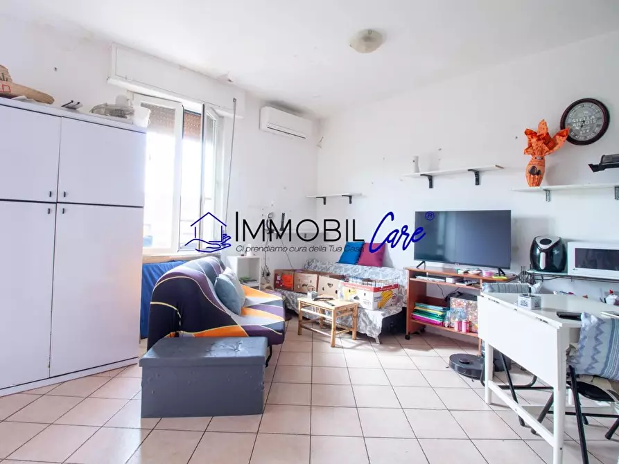 Immagine 7 di Appartamento in vendita  a Livorno