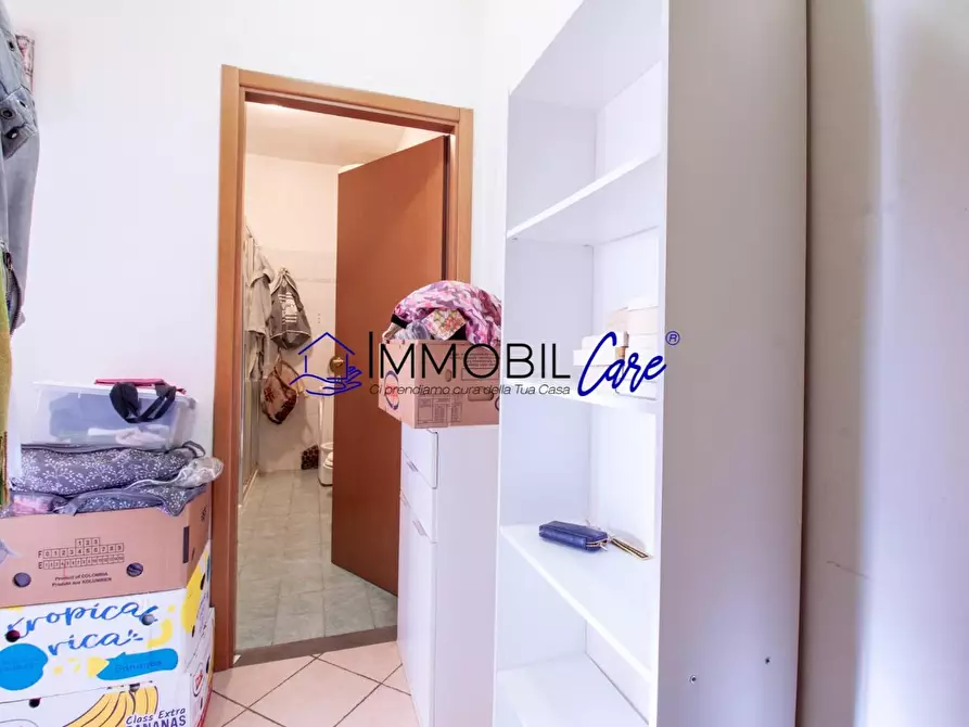 Immagine 13 di Appartamento in vendita  a Livorno