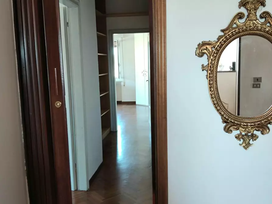 Immagine 29 di Appartamento in vendita  a Carrara