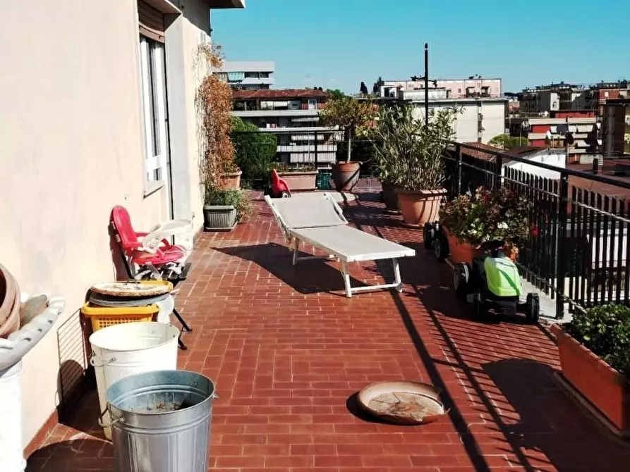 Immagine 10 di Appartamento in vendita  a Carrara