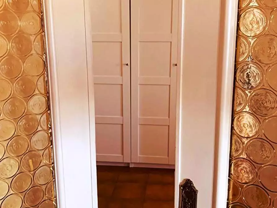 Immagine 4 di Appartamento in vendita  a Carrara