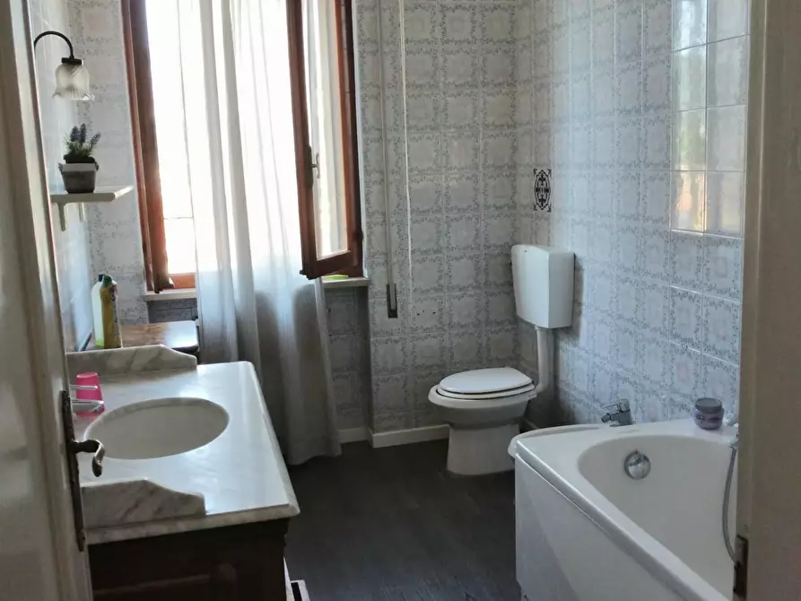 Immagine 31 di Appartamento in vendita  a Carrara