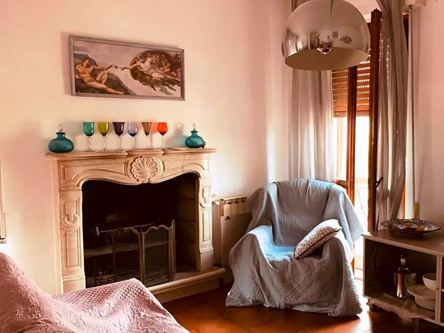 Immagine 9 di Appartamento in vendita  a Carrara