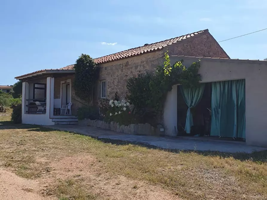 Immagine 6 di Casa colonica in vendita  a Arzachena