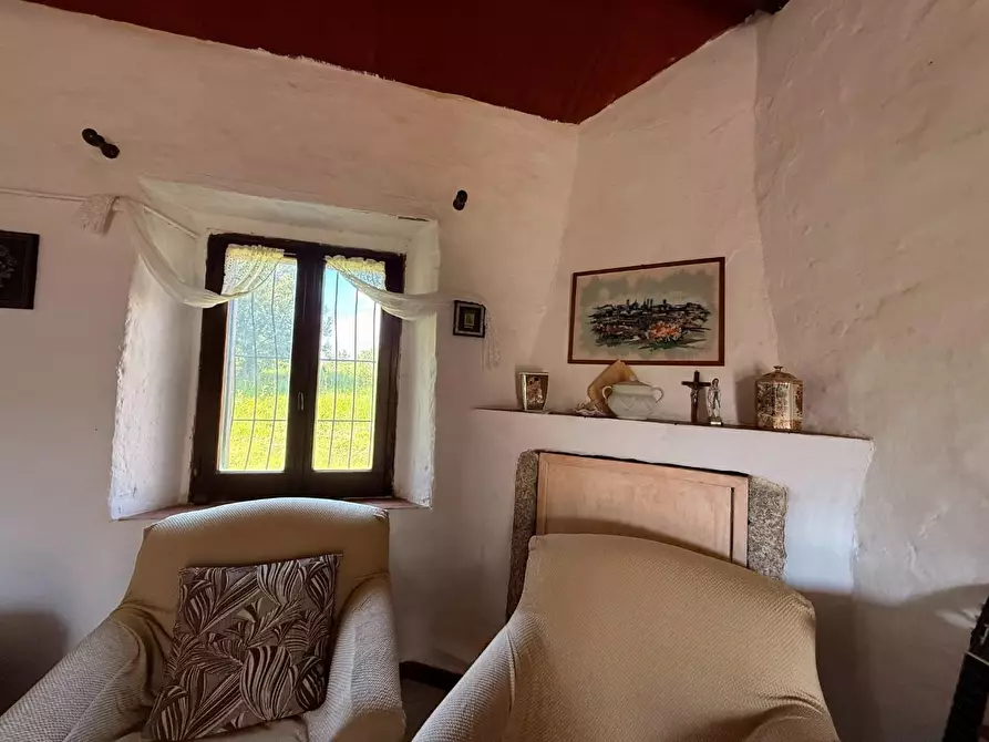 Immagine 17 di Casa colonica in vendita  a Arzachena
