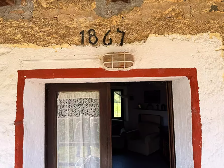Immagine 2 di Casa colonica in vendita  a Arzachena