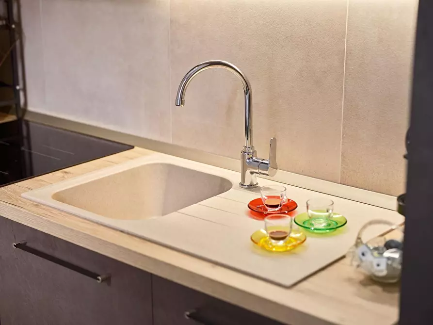 Immagine 11 di Appartamento in vendita  a Siena