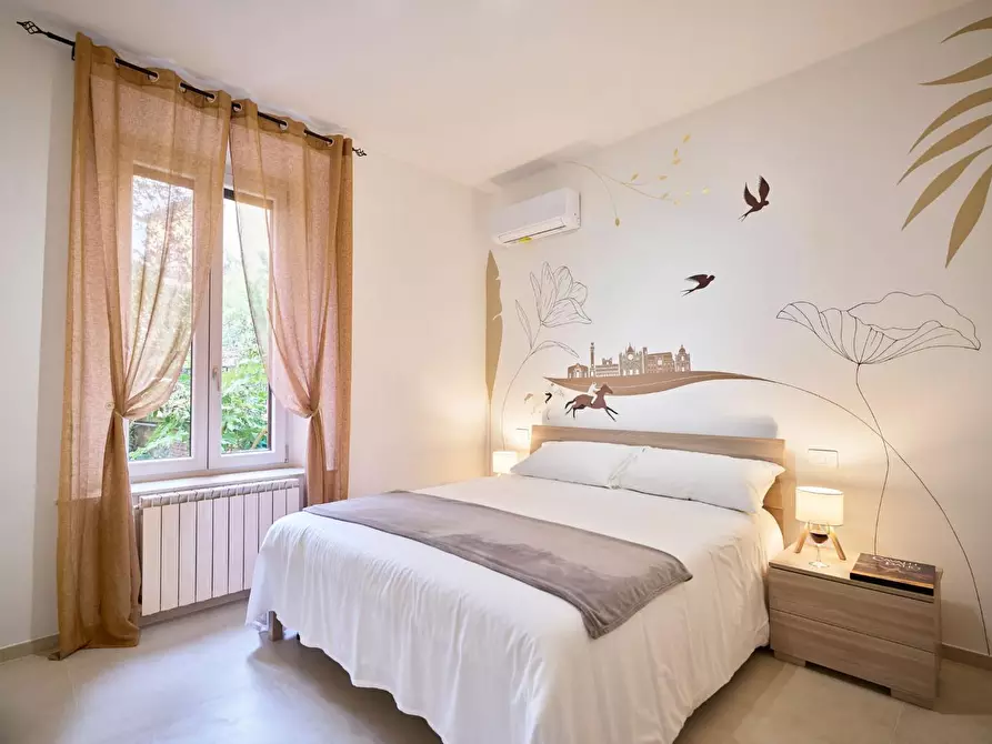 Immagine 24 di Appartamento in vendita  a Siena