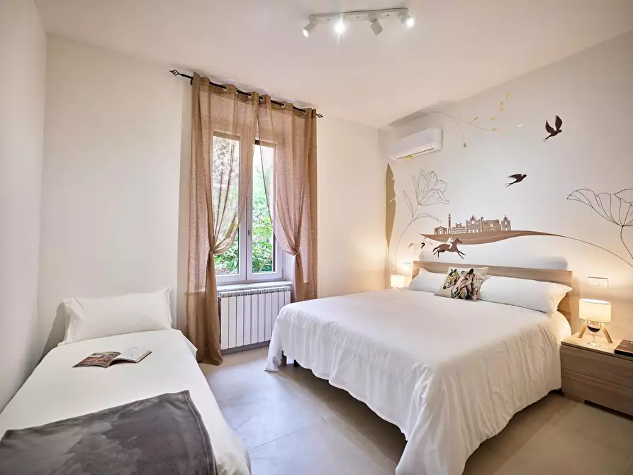 Immagine 22 di Appartamento in vendita  a Siena