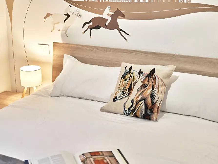 Immagine 30 di Appartamento in vendita  a Siena