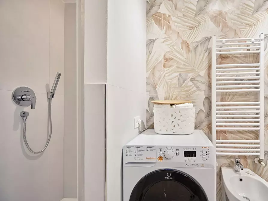 Immagine 16 di Appartamento in vendita  a Siena