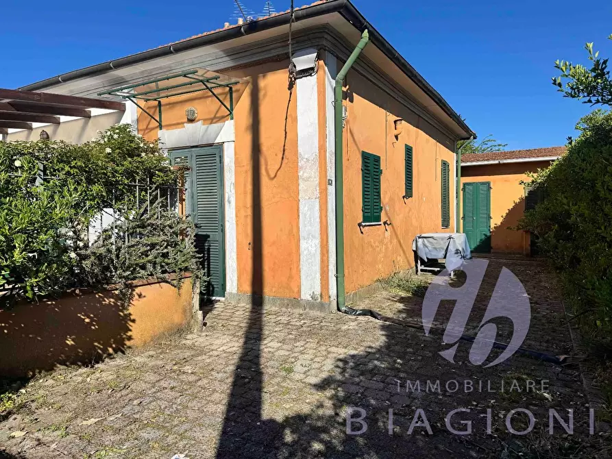 Immagine 3 di Casa bifamiliare in vendita  a Pietrasanta