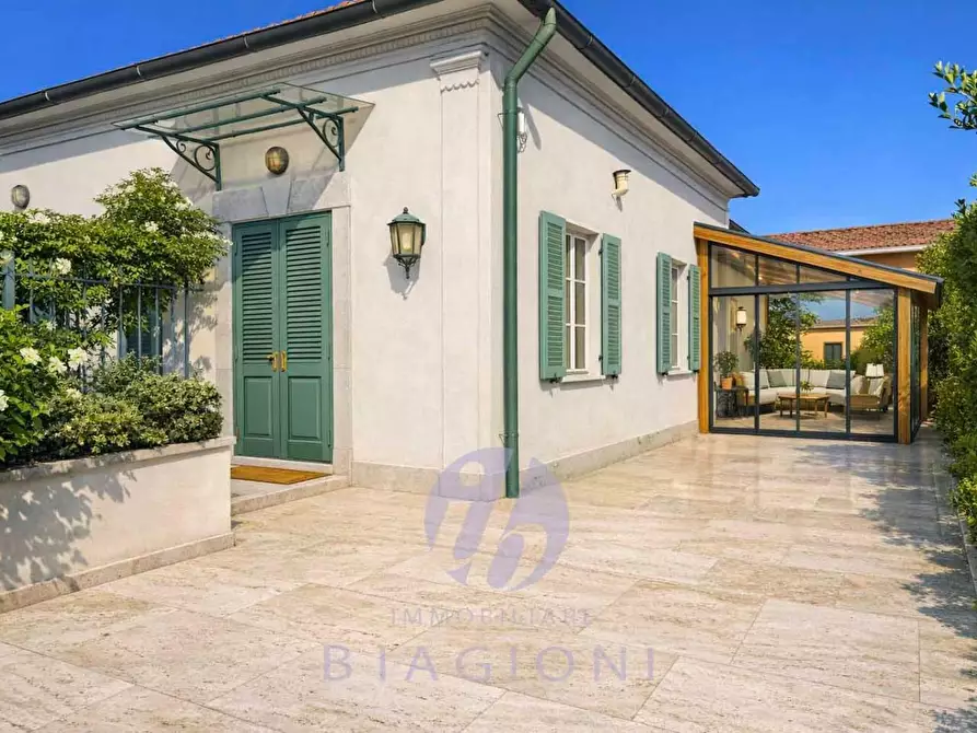 Immagine 1 di Casa bifamiliare in vendita  a Pietrasanta