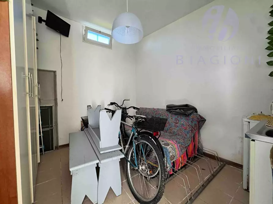 Immagine 16 di Casa bifamiliare in vendita  a Pietrasanta