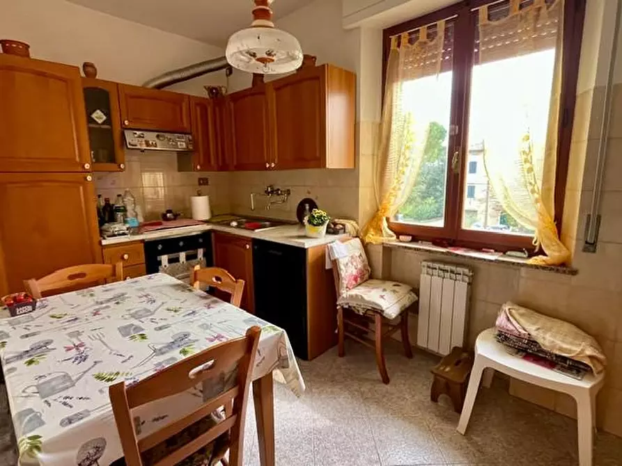 Immagine 2 di Appartamento in vendita  a Asciano