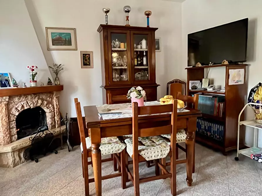 Immagine 3 di Appartamento in vendita  a Asciano