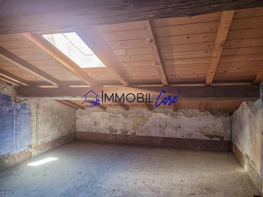 Immagine 15 di Appartamento in vendita  a Livorno