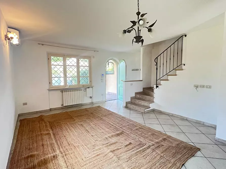 Immagine 9 di Villetta a schiera in vendita  a Forte Dei Marmi