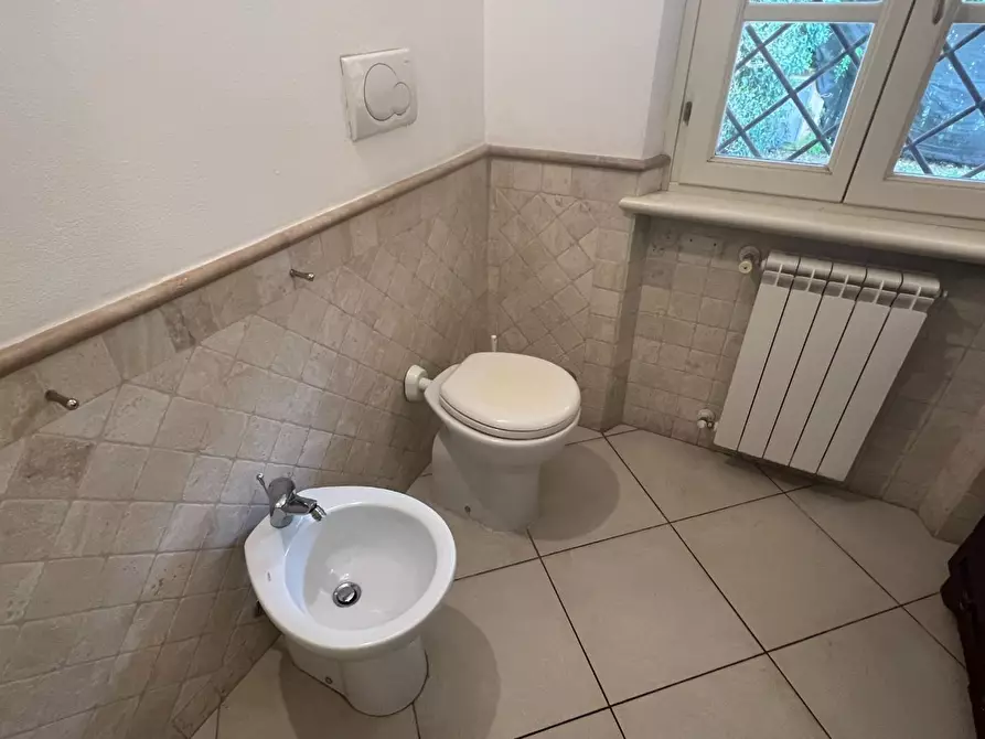 Immagine 18 di Villetta a schiera in vendita  a Forte Dei Marmi