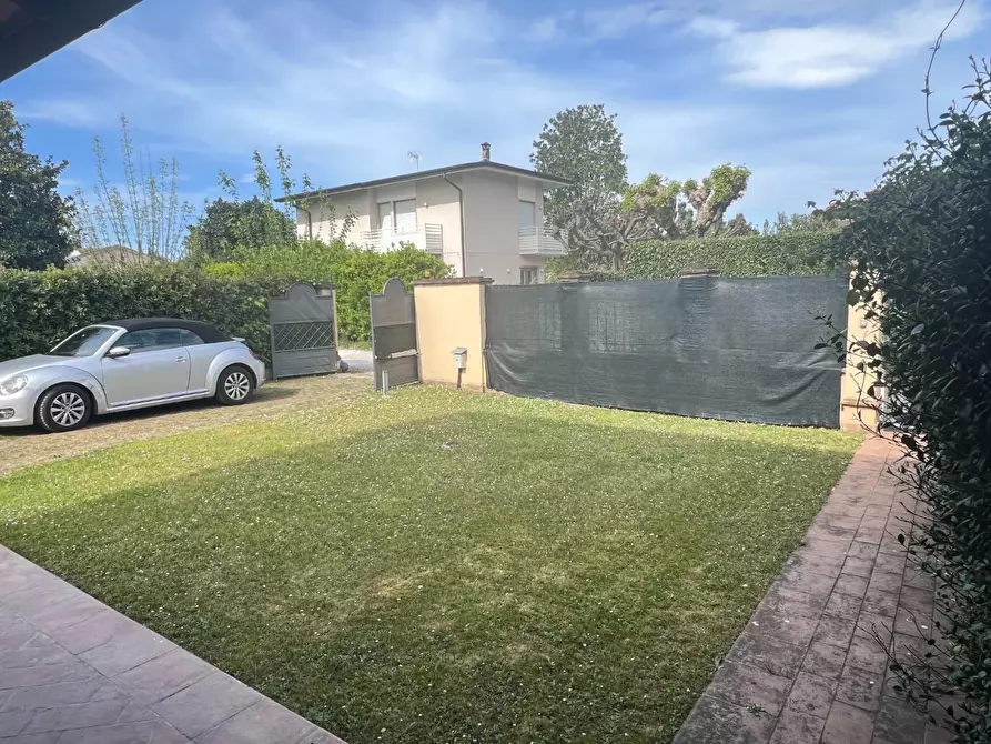 Immagine 6 di Villetta a schiera in vendita  a Forte Dei Marmi