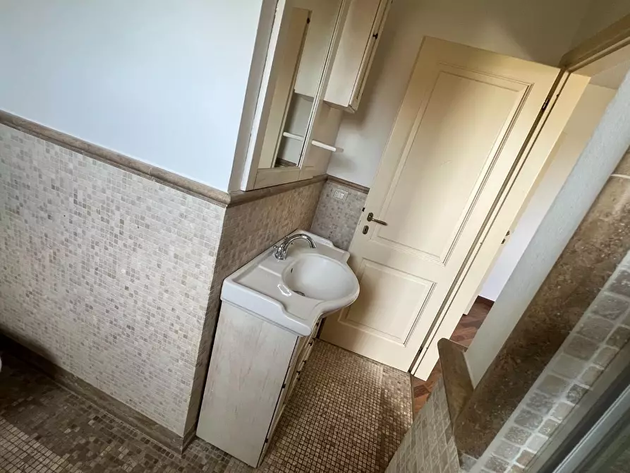 Immagine 31 di Villetta a schiera in vendita  a Forte Dei Marmi