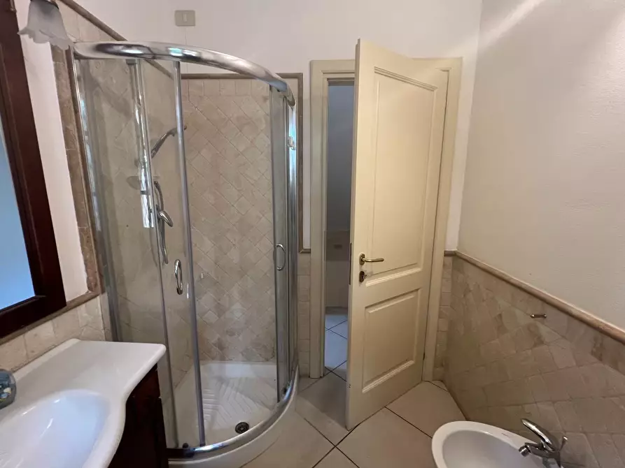 Immagine 19 di Villetta a schiera in vendita  a Forte Dei Marmi