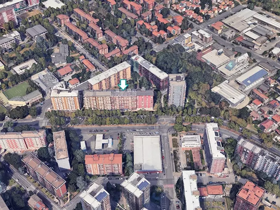 Immagine 3 di Negozio in vendita  a Sesto San Giovanni