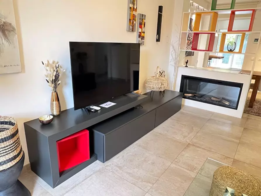 Immagine 22 di Appartamento in vendita  a Montignoso