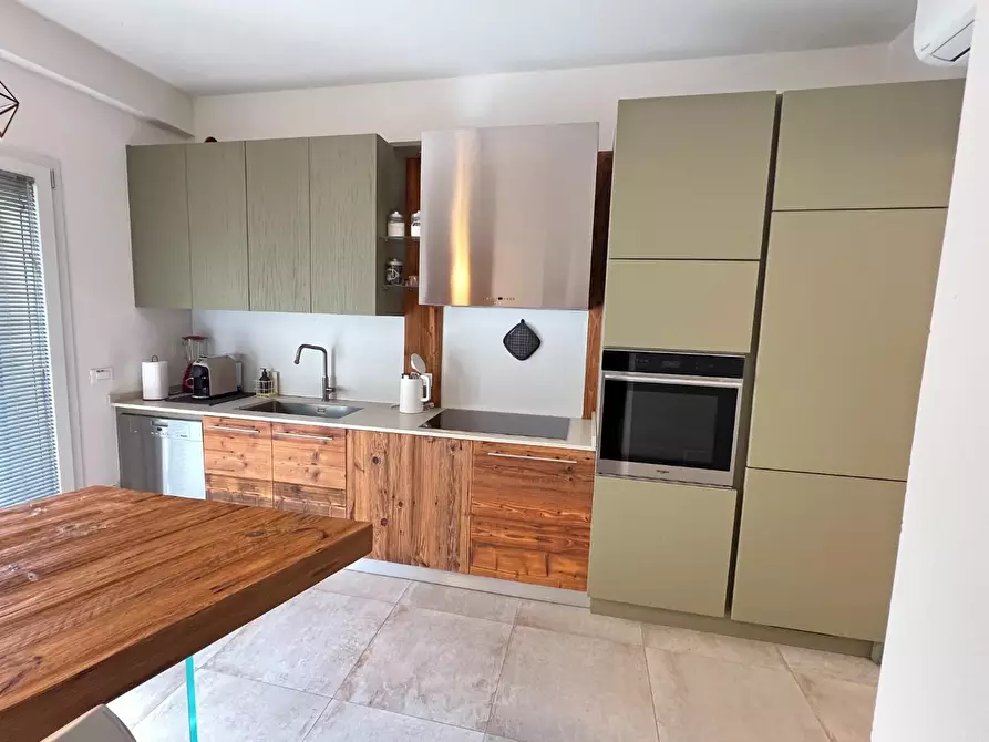 Immagine 15 di Appartamento in vendita  a Montignoso