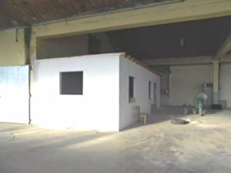 Immagine 13 di Attività artigianale in vendita  a Lungavilla