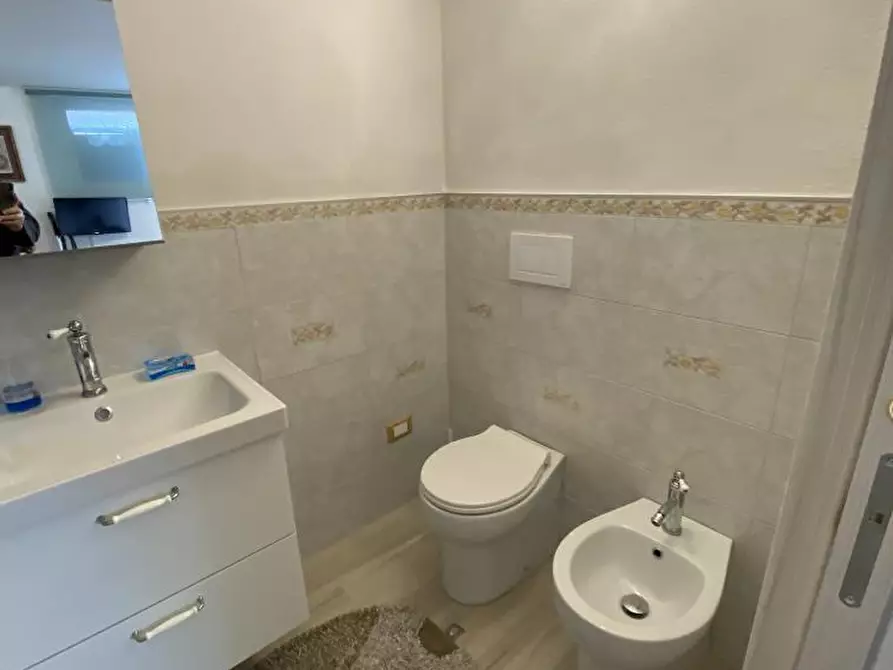 Immagine 4 di Appartamento in affitto  a Carrara