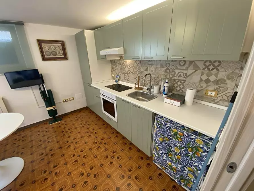 Immagine 5 di Appartamento in affitto  a Carrara