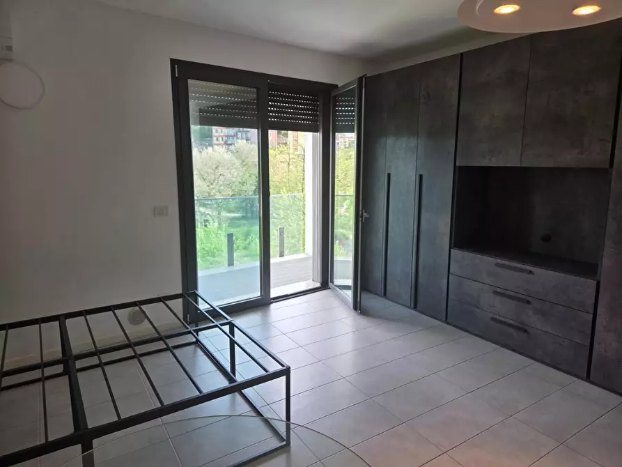 Immagine 4 di Appartamento in vendita  a Siena