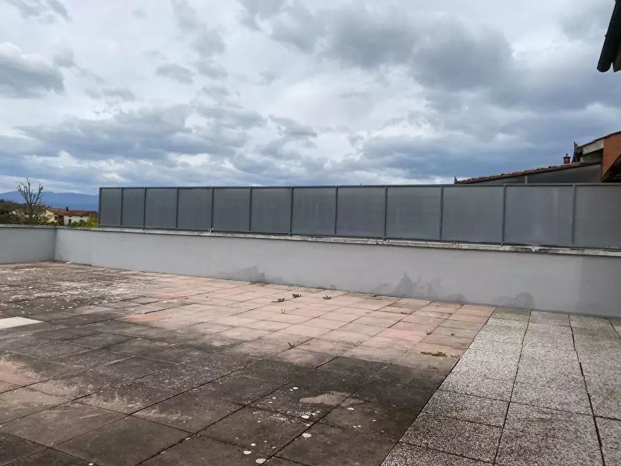 Immagine 18 di Palazzo in vendita  a Carmignano