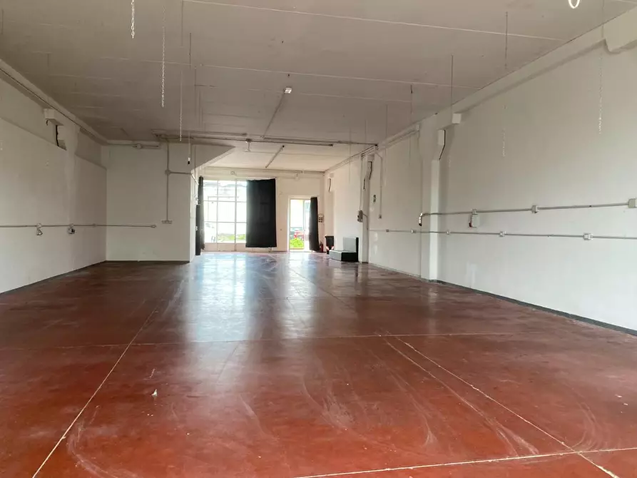 Immagine 20 di Palazzo in vendita  a Carmignano