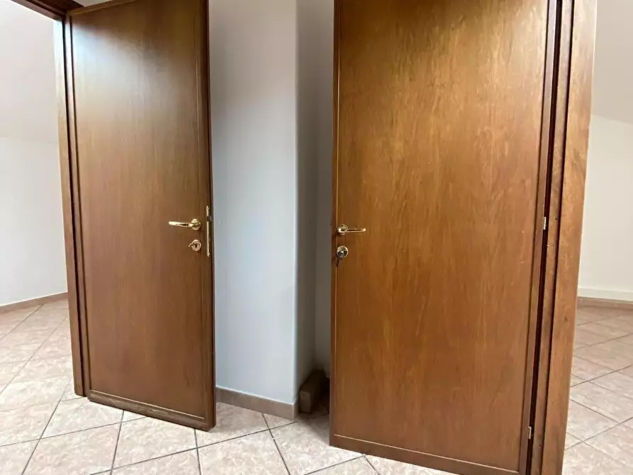 Immagine 12 di Palazzo in vendita  a Carmignano