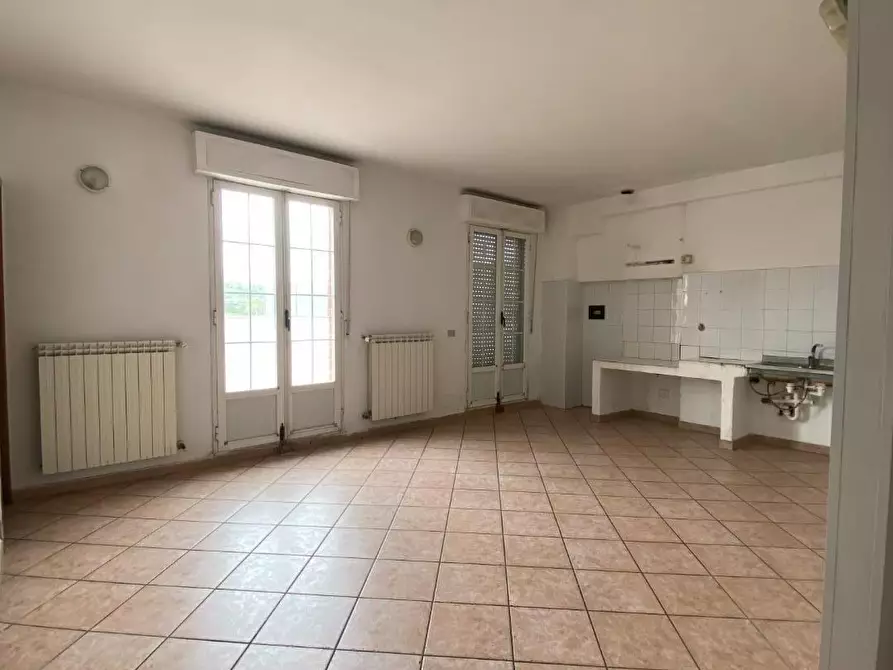 Immagine 2 di Palazzo in vendita  a Carmignano