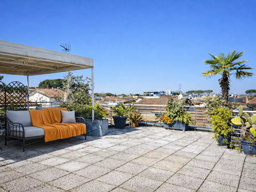 Immagine 20 di Mansarda in vendita  a Camaiore