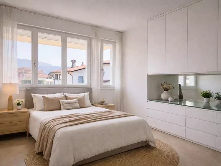 Immagine 10 di Mansarda in vendita  a Camaiore