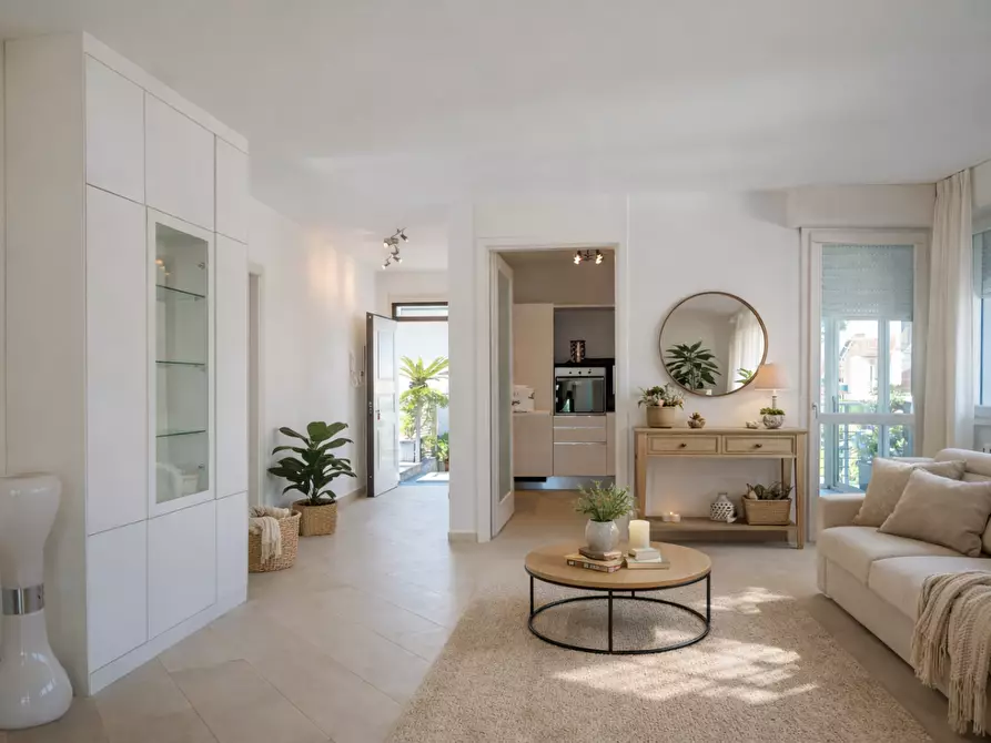 Immagine 24 di Mansarda in vendita  a Camaiore