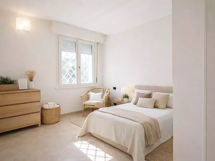 Immagine 9 di Mansarda in vendita  a Camaiore