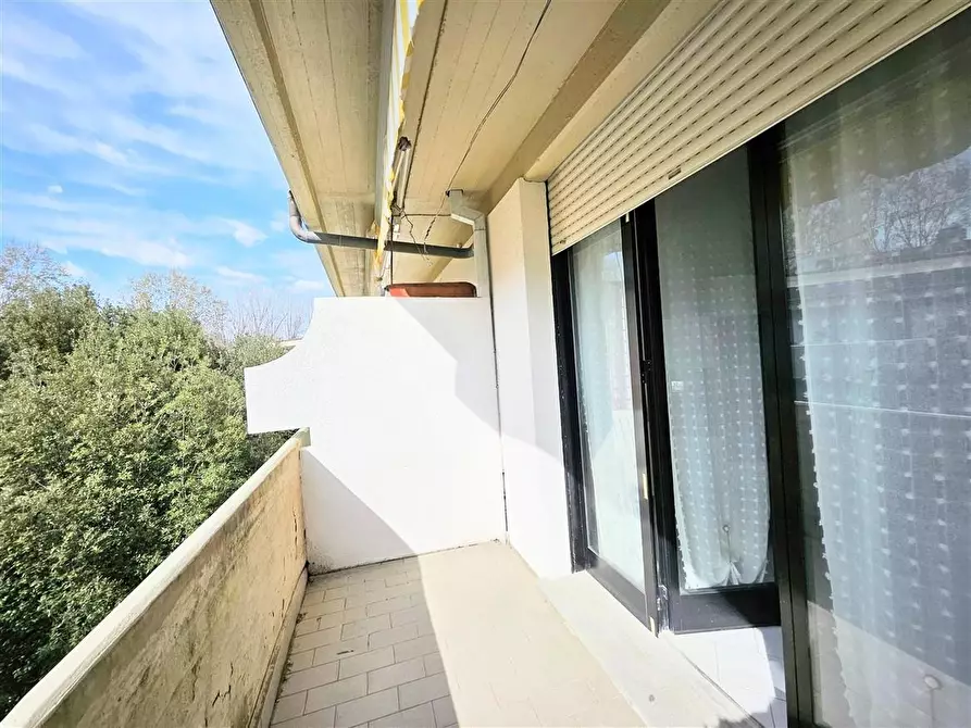 Immagine 16 di Appartamento in vendita  a Massa